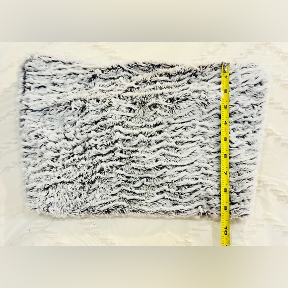 Luxurious Gray Faux Fur Infinity Scarf - Picture 3 of 5